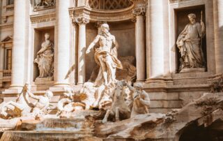 římská fontána na Piazza di Trevi