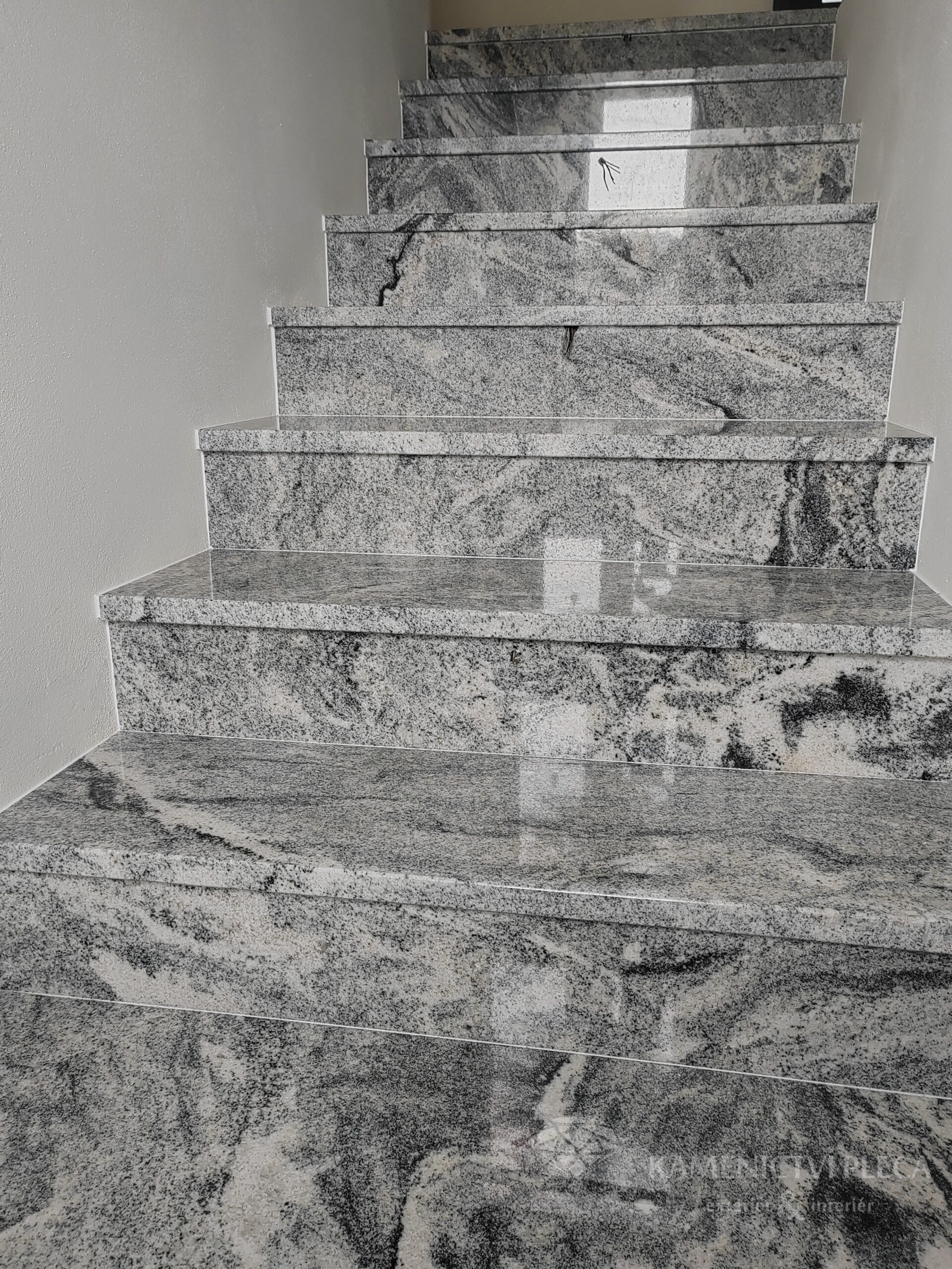 schodiště Viscon White