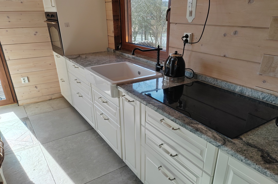 kamenná pracovní deska